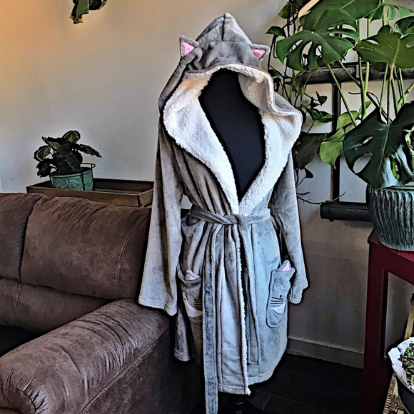 Last one! Faux firm trimmed short cat robe - Picture 2 of 11